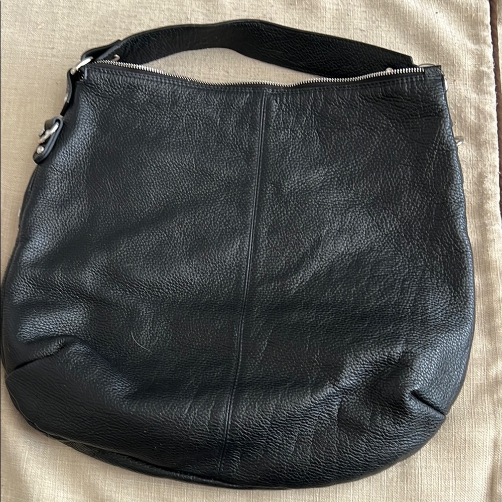 Chic Black pebble Leather Shoulder Bag with Studs NWOT made in Italy-07 - Picture 5 of 9